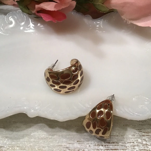 Apt.9 Earrings - Picture 1 of 10